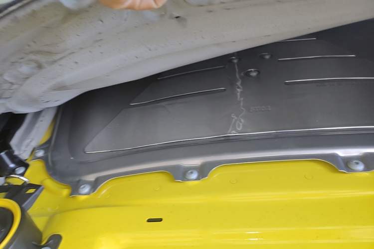 Used Porsche 718 2022 Cayman 2.0T Engine Bay Right