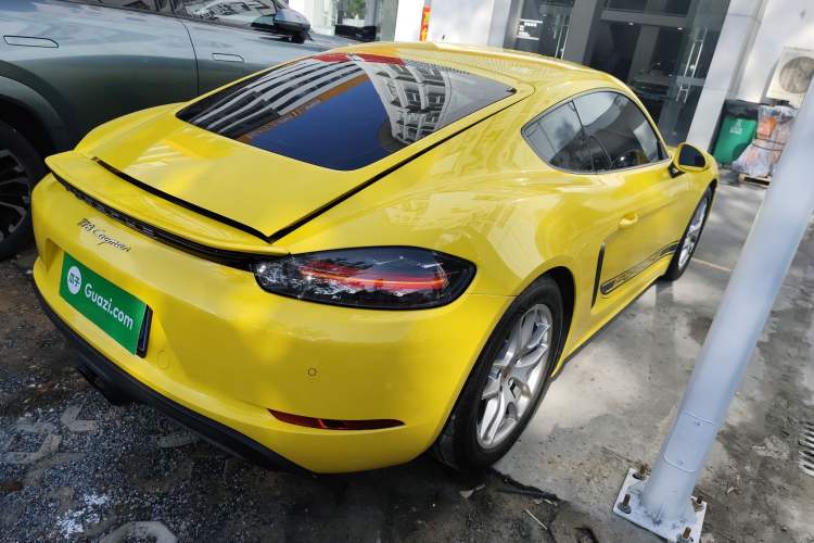 Used Porsche 718 2022 Cayman 2.0T Exterior 3