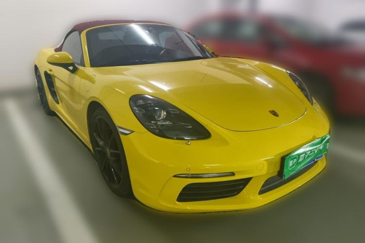Used Porsche 718 2022 Boxster 2.0T Front Right 45 Deg