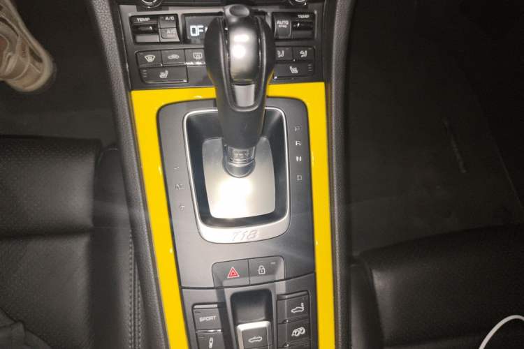 Used Porsche 718 2022 Boxster 2.0T Gear Lever