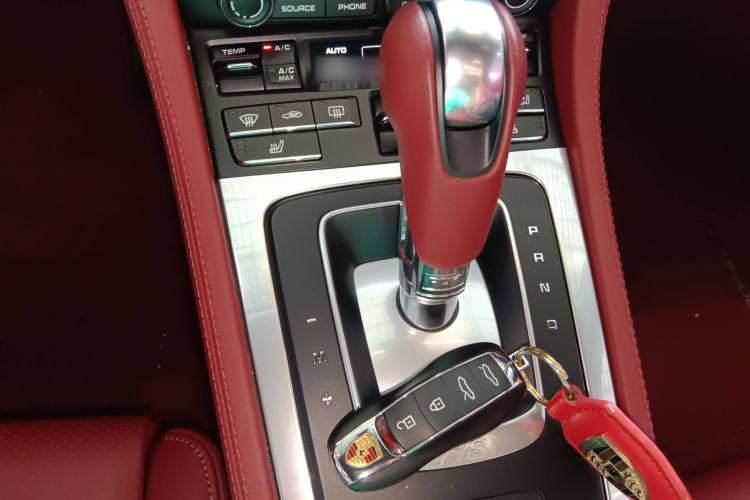 Used Porsche 718 2022 Boxster 2.0T Gear Lever