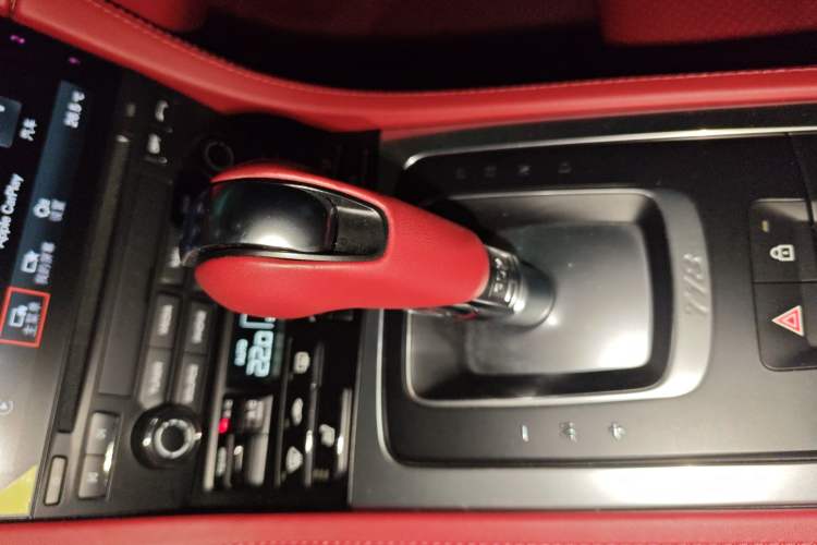 Used Porsche 718 2022 Boxster 2.0T Gear Lever