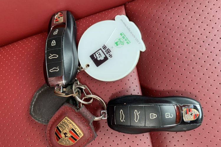 Used Porsche 718 2022 Cayman T 2.0T Interior 4