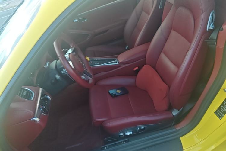 Used Porsche 718 2022 Cayman 2.0T Left Front Seat