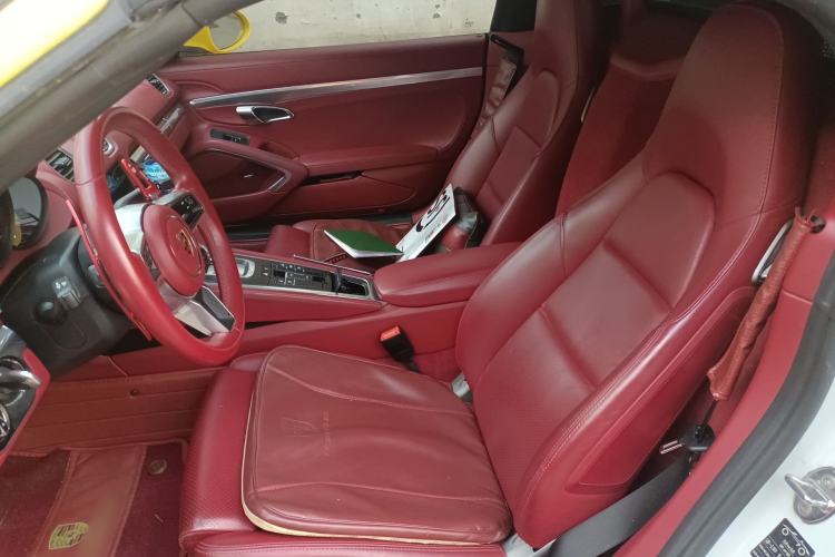 Used Porsche 718 2022 Boxster 2.0T Left Front Seat