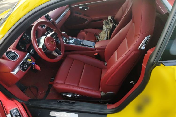 Used Porsche 718 2022 Cayman 2.0T Left Front Seat