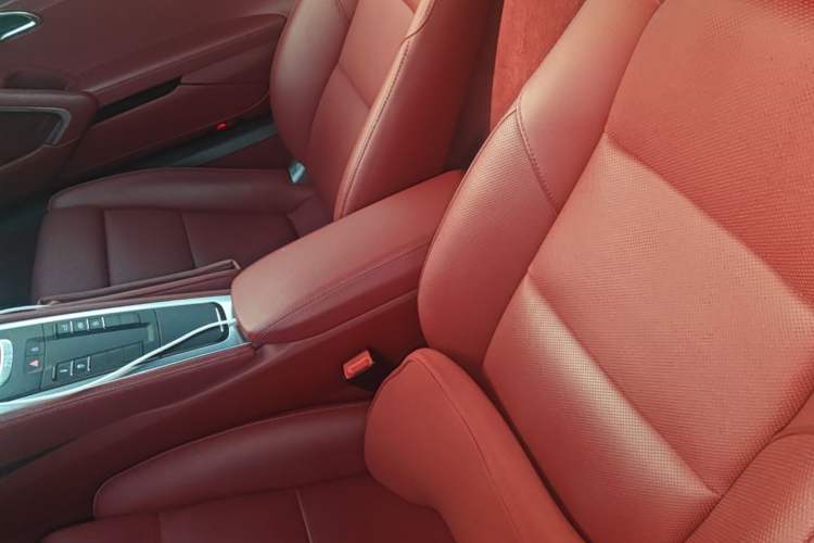 Used Porsche 718 2022 Cayman 2.0T Left Rear Seat