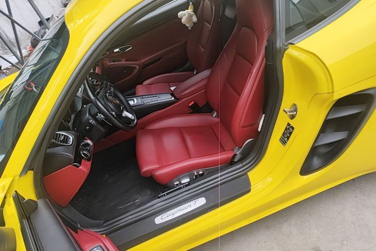 Used Porsche 718 2022 Cayman T 2.0T Left Rear Seat