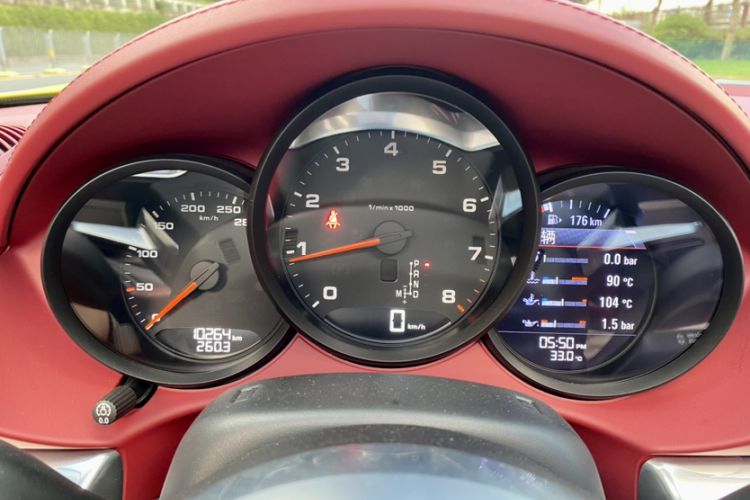 Used Porsche 718 2022 Boxster 2.0T Odometer Close Up