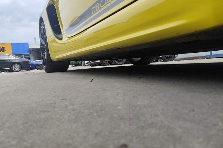 Used Porsche 718 2022 Cayman T 2.0T Right Side Sill