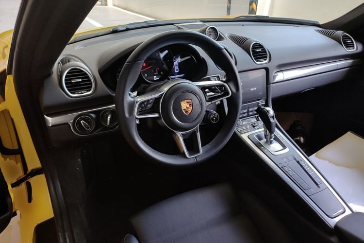 Used Porsche 718 2022 Cayman 2.0T Steering Wheel