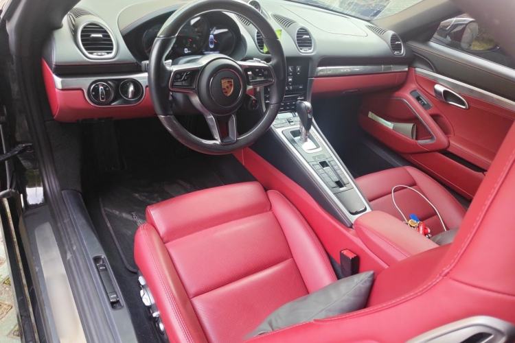 Used Porsche 718 2023 Boxster Style Edition 2.0T Center Console