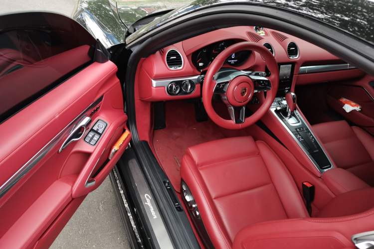 Used Porsche 718 2023 Cayman Style Edition 2.0T Driver Seat