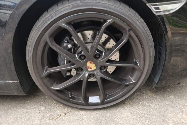 Used Porsche 718 2023 Cayman Style Edition 2.0T Right Front Wheel Hub