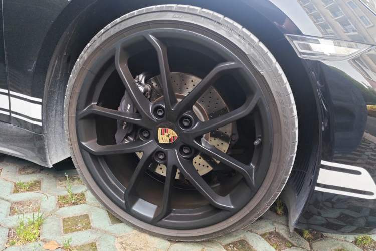 Used Porsche 718 2023 Boxster Style Edition 2.0T Right Front Wheel Hub