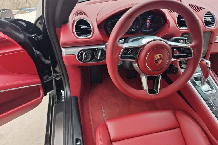 Used Porsche 718 2023 Cayman Style Edition 2.0T Steering Wheel