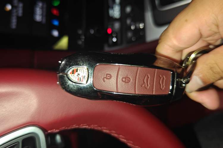 Used Porsche 718 2023 Cayman Style Edition 2.0T Vehicle Key