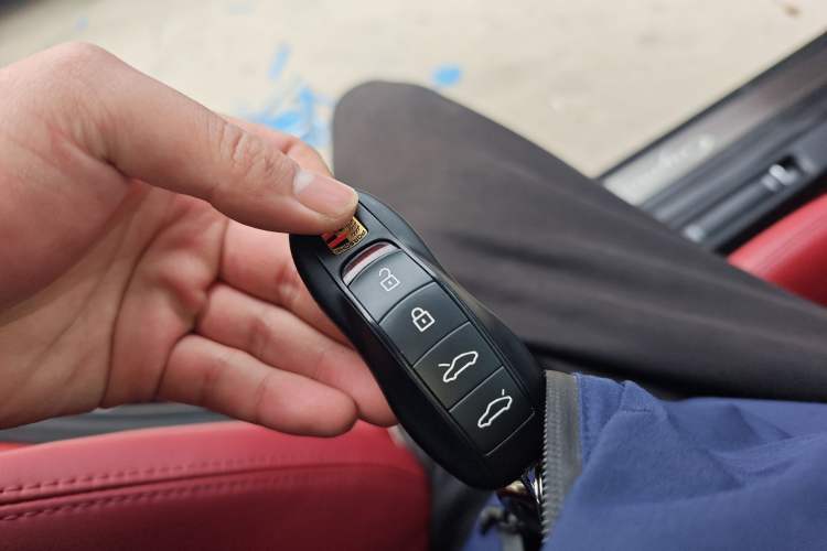 Used Porsche 718 2023 Cayman Style Edition 2.0T Vehicle Key