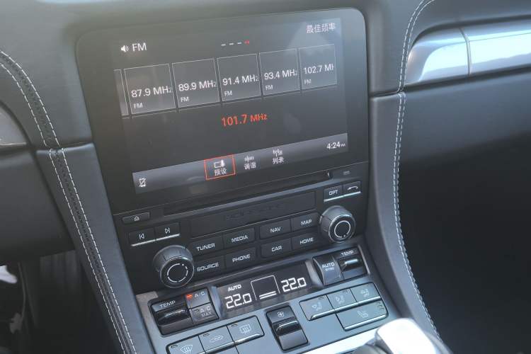Used Porsche 718 2023 Cayman Style Edition 2.0T Audio And AC Panel