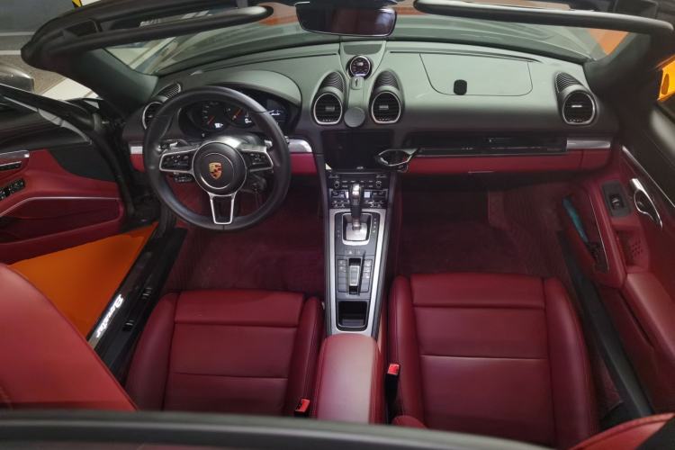 Used Porsche 718 2023 Boxster Style Edition 2.0T Center Console