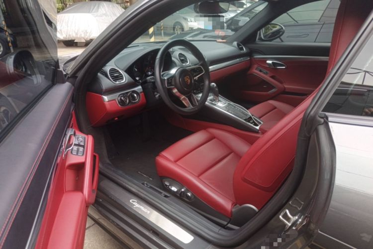 Used Porsche 718 2023 Cayman Style Edition 2.0T Driver Seat
