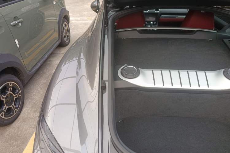 Used Porsche 718 2023 Cayman Style Edition 2.0T Engine Bay Right