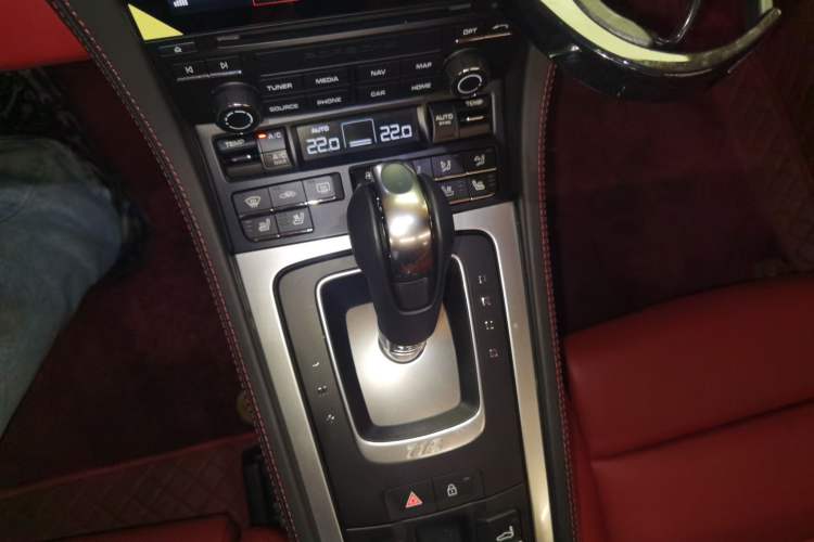 Used Porsche 718 2023 Boxster Style Edition 2.0T Gear Lever