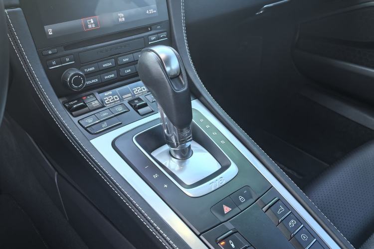 Used Porsche 718 2023 Cayman Style Edition 2.0T Gear Lever