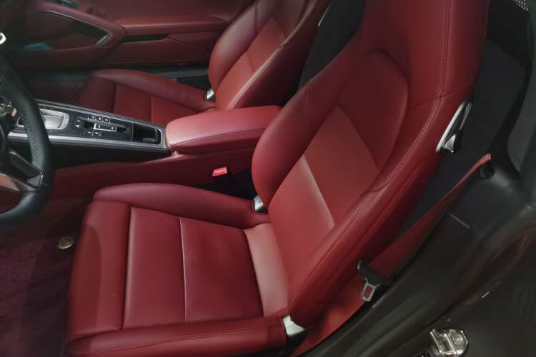 Used Porsche 718 2023 Boxster Style Edition 2.0T Left Rear Seat