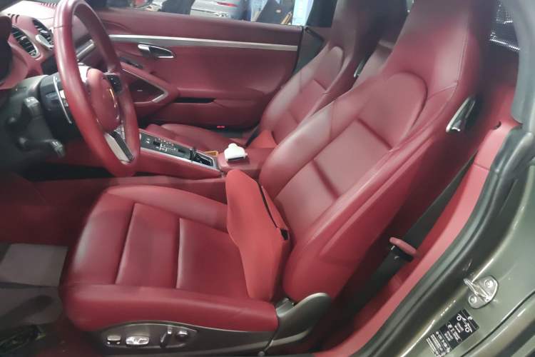Used Porsche 718 2023 Boxster Style Edition 2.0T Left Rear Seat
