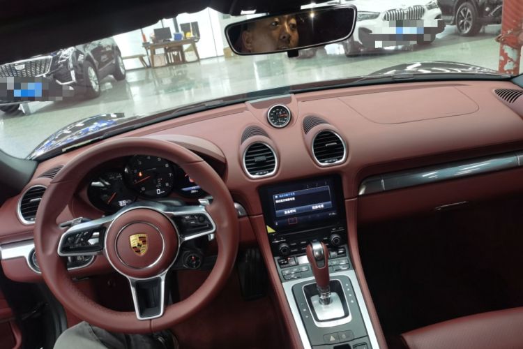 Used Porsche 718 2023 Boxster Style Edition 2.0T Center Console