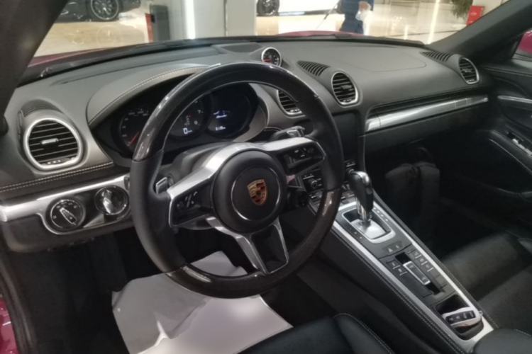 Used Porsche 718 2023 Boxster Style Edition 2.0T Center Console