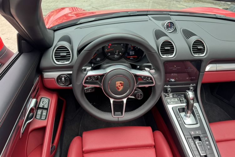 Used Porsche 718 2023 Boxster Style Edition 2.0T Interior 2