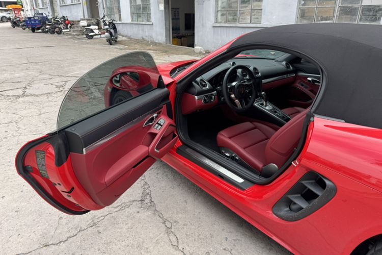 Used Porsche 718 2023 Boxster Style Edition 2.0T Interior 3