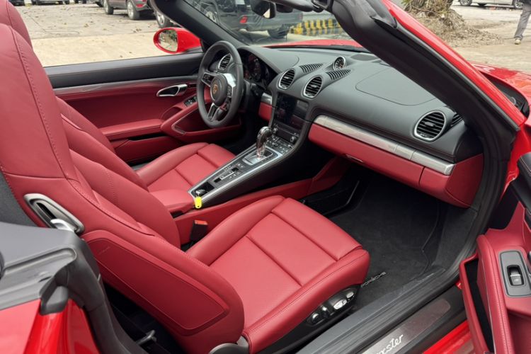 Used Porsche 718 2023 Boxster Style Edition 2.0T Interior 4