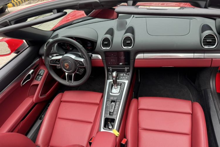 Used Porsche 718 2023 Boxster Style Edition 2.0T Interior 7
