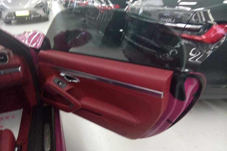 Used Porsche 718 2023 Boxster Style Edition 2.0T Right Front Door Interior