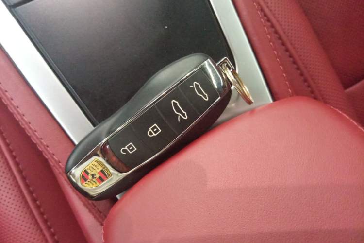 Used Porsche 718 2023 Boxster Style Edition 2.0T Vehicle Key
