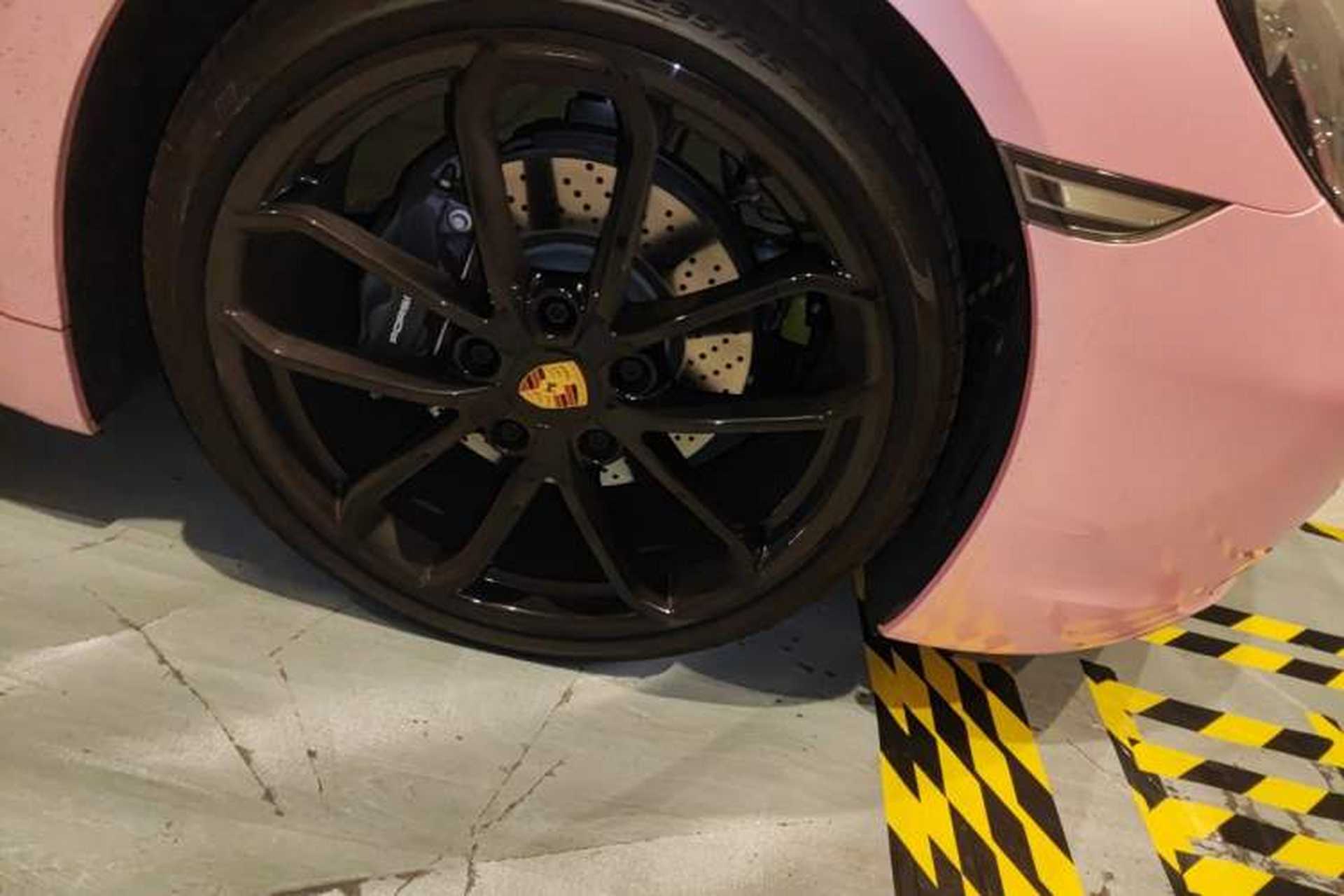 Used Porsche 718 2023 Boxster Style Edition 2.0T Right Front Wheel Hub
