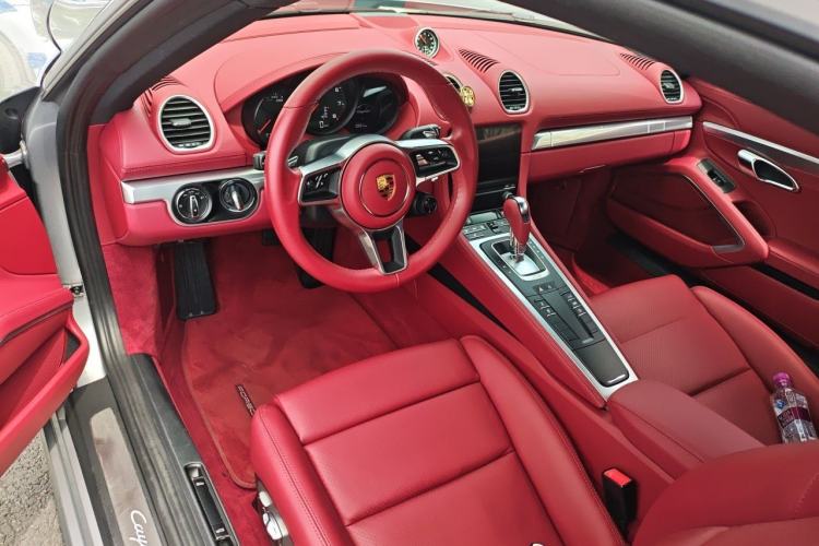 Used Porsche 718 2023 Cayman Style Edition 2.0T Center Console
