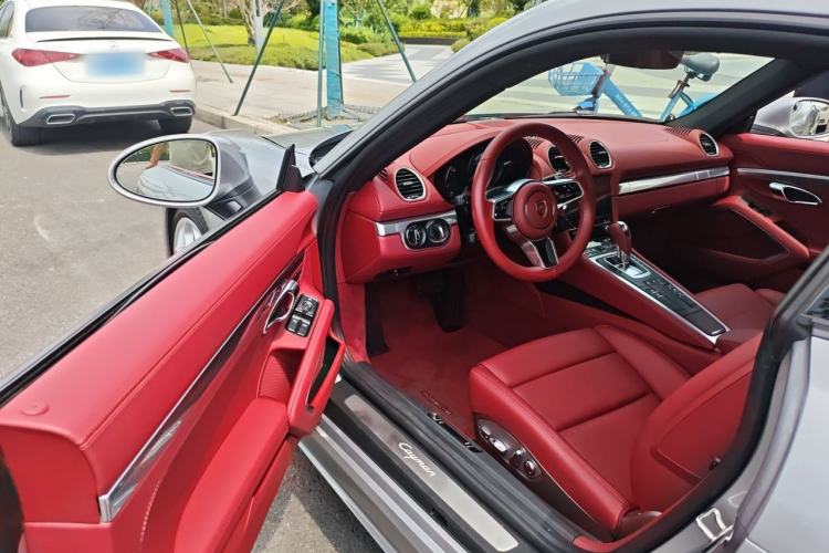 Used Porsche 718 2023 Cayman Style Edition 2.0T Driver Seat