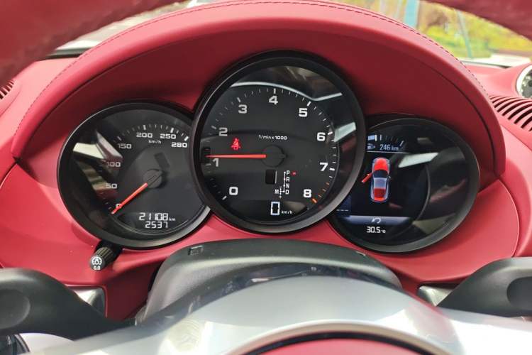 Used Porsche 718 2023 Cayman Style Edition 2.0T Instrument Cluster