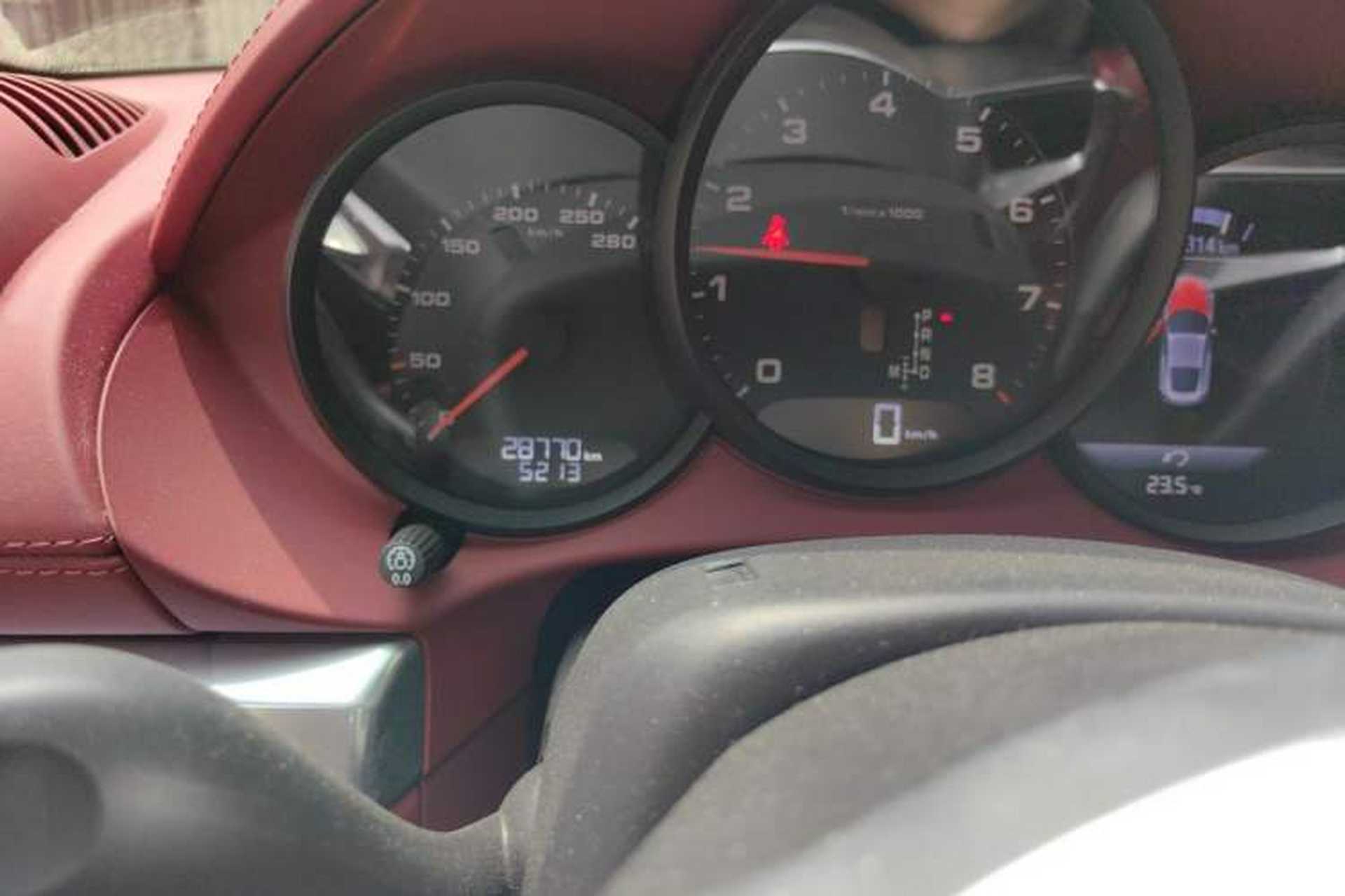 Used Porsche 718 2023 Cayman Style Edition 2.0T Odometer Close Up