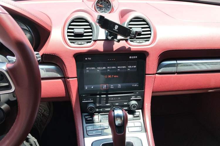 Used Porsche 718 2023 Boxster Style Edition 2.0T Audio And AC Panel