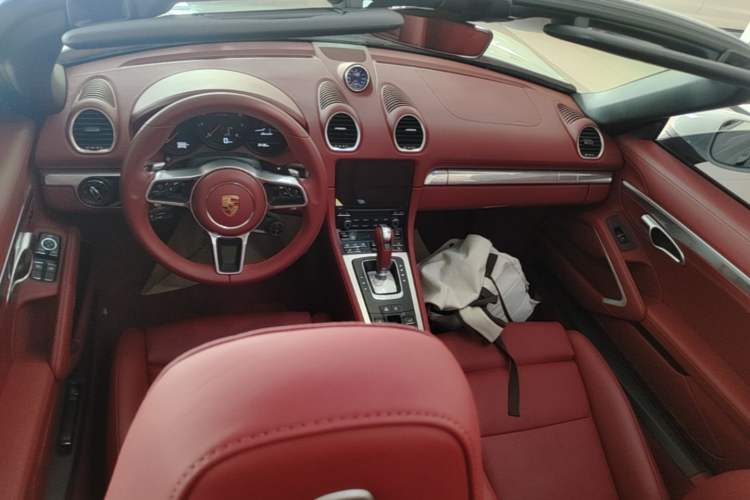 Used Porsche 718 2023 Boxster Style Edition 2.0T Center Console