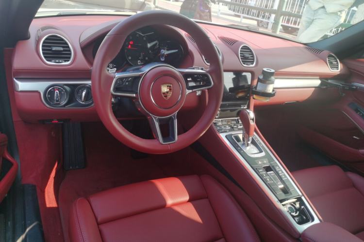 Used Porsche 718 2023 Boxster Style Edition 2.0T Center Console