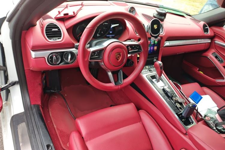 Used Porsche 718 2023 Boxster Style Edition 2.0T Center Console