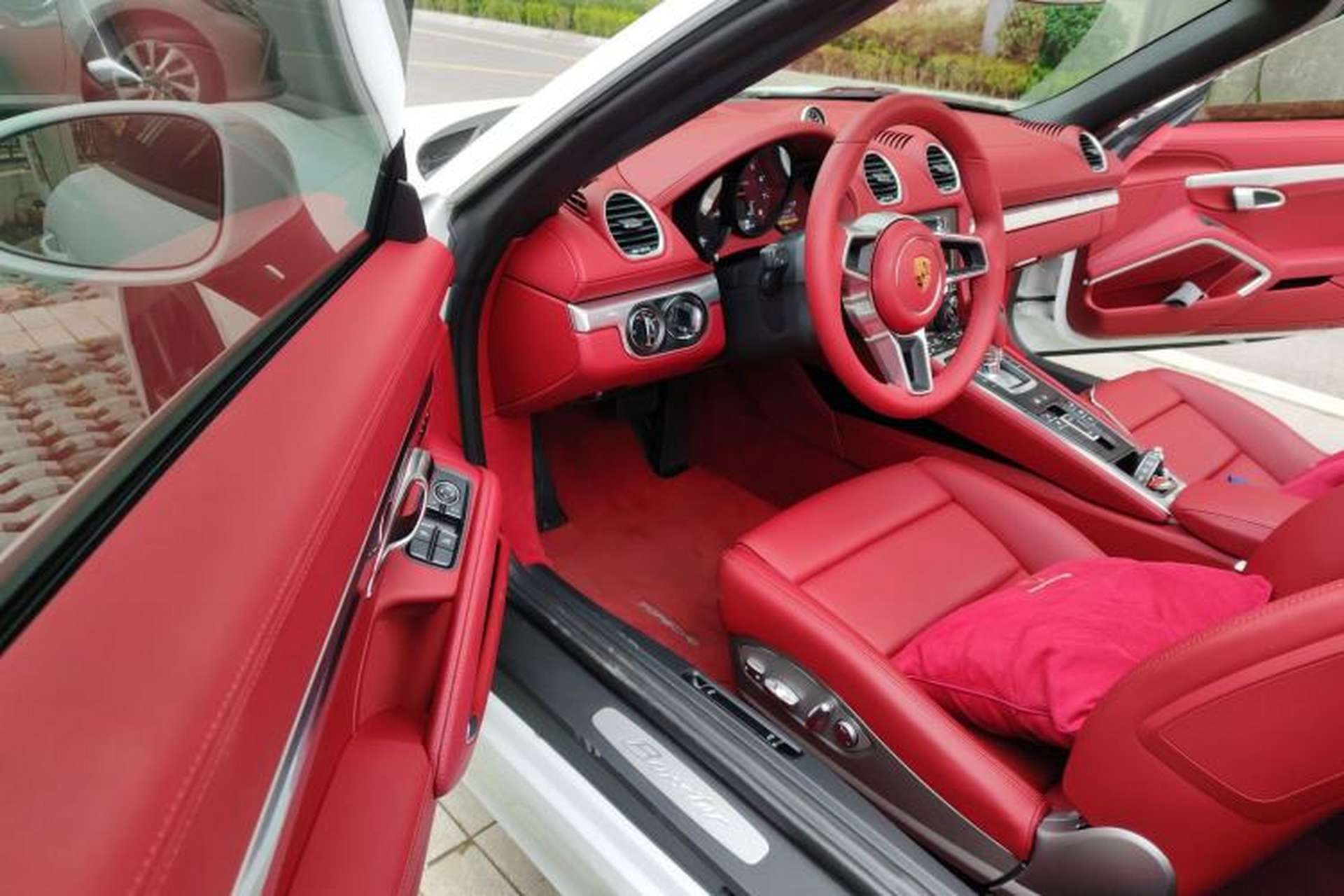Used Porsche 718 2023 Boxster Style Edition 2.0T Driver Seat