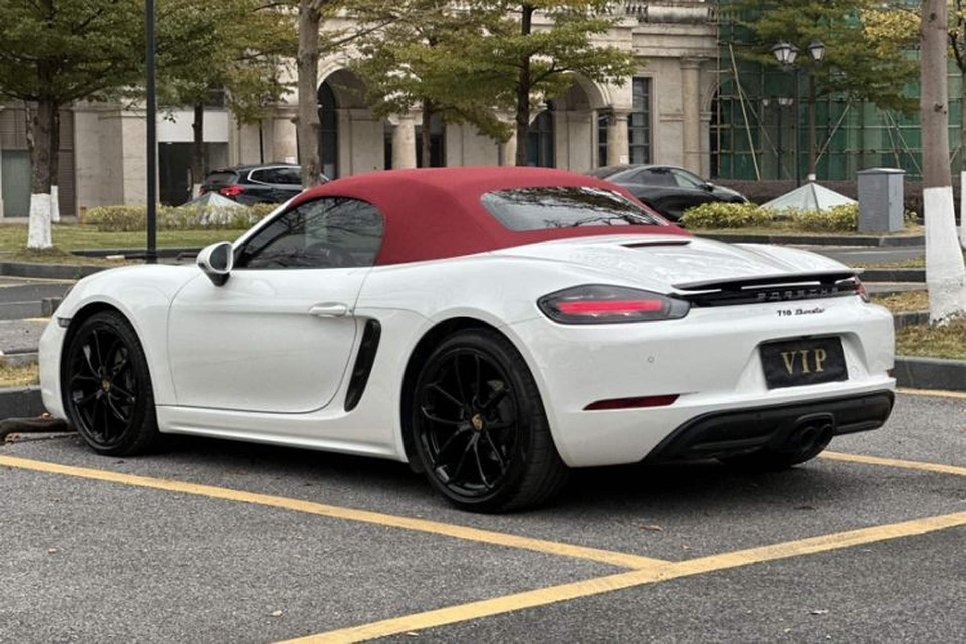Used Porsche 718 2023 Boxster Style Edition 2.0T Exterior 4