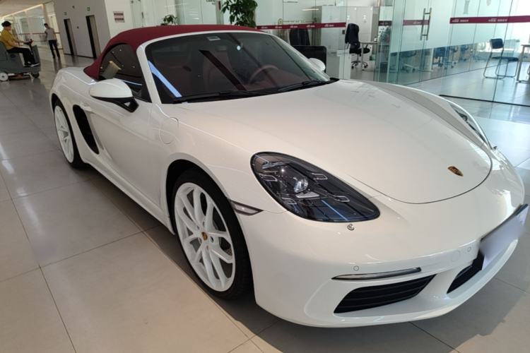 Used Porsche 718 2023 Boxster Style Edition 2.0T Front Right 45 Deg